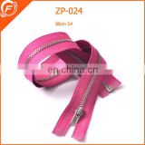 fashion pink zipper for garments clothing