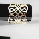 American Stylish Twist Heart Shape Hollow Bangle,women Gift Gold Bangles Wholesale thumbnail-6