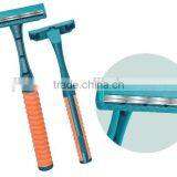 Twin Blade Safety Shaving Razor thumbnail-4