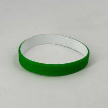 Factory Direct Sale in Stock Color Coated Pure Color Smooth Silicone Wristband Bright-coloured Adult Sport Silicone Bracelet thumbnail-2
