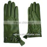Women Green Leather Gloves in Europe
