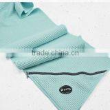 Wholesale Custom Logo Microfiber Organic Gym Sport Towel With Zip Pocket thumbnail-4