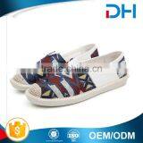 Woman Slip-on Weave Fashion Canvas Shoes With Different Color thumbnail-5