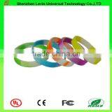 Cheap Business Gift Custom-made Logo Cool Men's Silicone Bracelet thumbnail-3