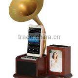 Vintage Gramophone Speaker for Iphone /ipod Player thumbnail-1