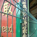 Cheap and Hot Sales Animal Fence Triangle Bending Wire Mesh Fence thumbnail-3