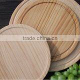 Eco-friendly Round Solid Wood Cutting Board for Serving Food thumbnail-4