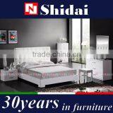 Modern Bedroom White Lacquer Exterior Queen Size Bed Crystal Furniture B513 thumbnail-1