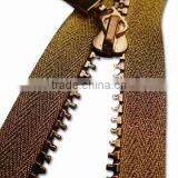 5# Plastic Zipper Golden Teeth C/E A/L Slider thumbnail-1