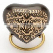 Heart Urn With Stand thumbnail-4