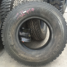 Yinbao Hundred Tons Wang Tire 900R20 1000R20-18PR YB268 YB388 Mine Load Tire thumbnail-2