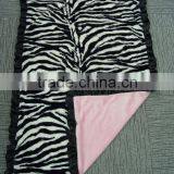 Satin Trimed Pet Blanket thumbnail-2