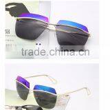 New Model Latest Two Tones Two Parts Sunglasses for Women thumbnail-4