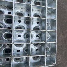 Anti-slip Perforated Mesh Pattern Plate, With Alligator Mouth Holes, Suitable for Pedestrian Walkways, Cutting and Bending Services Available thumbnail-3