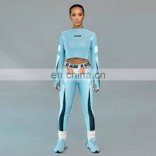 Оптовая распечатанная спортивная одежда для фитнеса, йоги для женщин. Двухкомпонентный костюм с длинными рукавами, короткой топи и штанами-леггинсами. thumbnail-4