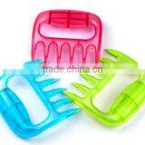 Wholesale Stock Kitchen Claw Shaped Plastic Chopping Vegetables Armguard Aid thumbnail-3