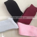2015 good quality and simple design for home and floor men& women terry socks