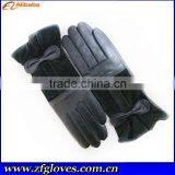 2013 High Quality Lady's Wearing Leather Flower Glove