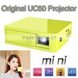Good Price Professional 800 Lumens DLP Projectors Battery Build-in With USB TF AV HDMI Unic Uc50 Projector thumbnail-2