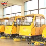 Totally enclosed electric road sweeper machine for universal sweeping