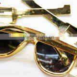 No.1 Yiwu Exporting Commission Agent Wanted Golden Color Unique Gun Design Party Glasses thumbnail-5