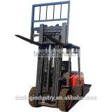 China New Diesel Forklift 3000 kg Three Stage Mast Pneumatic Tires, Side Shift / Full Free Lift/ Tilt Mast thumbnail-3