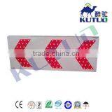High Intensity Solar Arrow Traffic Sign thumbnail-1