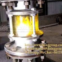 Small Scale Waste Tire/plastic to Fuel Oil Pyrolysis Recycling Machine Manufacturer thumbnail-3