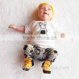 New 2016 Fashion Baby Boy Clothes Cotton Cartoon Short-sleeved T-shirt+pants Infant Clothes 2pcs Suit Baby Girl Clothing Sets thumbnail-2