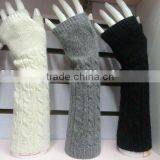 Yiwu Knited Mitten Plain Gloves Wholesale thumbnail-1