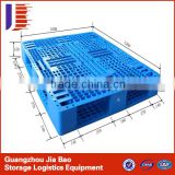 Large capacity, small occupied space plastic tray