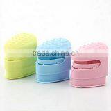 Cheap Wall-mount Plastic Kitchen Towel Holder Clip Towel Rack Wholesale thumbnail-4