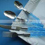 Plastic Handle Cutlery With Simple Design