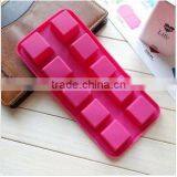 New Creative Food Grade Silicone Ice Cube Tray With Lid thumbnail-1