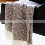 Amazon Hot Sale High Quality Super Soft Chunky Acrylic Yarn Super Soft Plain Blanket thumbnail-4