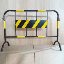 Portable Crowd Control Barrier With Water-Filled Base for Construction Sites thumbnail-2