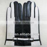 Black and White Match Color Style of Leather Gloves for Woman