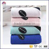 Wholesale Custom Logo Microfiber Organic Gym Sport Towel With Zip Pocket thumbnail-1