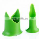 Kichen Hand Tool Chili and Tomato Plastic Corer thumbnail-5