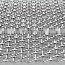 Low-carbon Iron Wire Mesh Fence Crimped Wire Mesh Galvanized Square Iron Wire Fence thumbnail-5