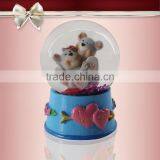 Resin Couple Snow Globe thumbnail-1