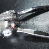 LM-106 Mirror Finish Lemon Squeezer With Rubber Soft Handle thumbnail-4
