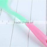 Silicone Serving Turner Flower Shape Slotted Turner for Cooking thumbnail-3