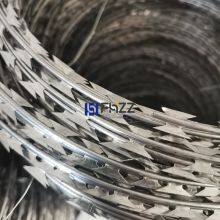 Full Stainless Steel 304 Diameter 450mm Concertina Medium Barbed Tape BTO-22 Razor Wire thumbnail-3