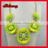 factory cheap alloy resin beige beaded necklace