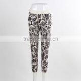 F5W30163 Women Contrast Waistband Floral Knit Trousers thumbnail-1