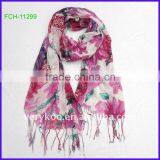 Popular Flower Printed Viscose Scarf (FCH-11299) thumbnail-1