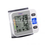 Wrist type blood pressure monitor with pulse oximeter