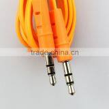 Low price 3.5mm Stereo male to male moulded plugs flat cable with Orange