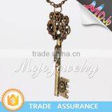 Fashion Design Antique Gold Necklace With Key Pendant on Sale thumbnail-4